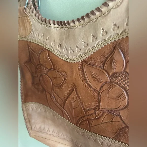 Tooled leather shoulder bag - Picture 11 of 14